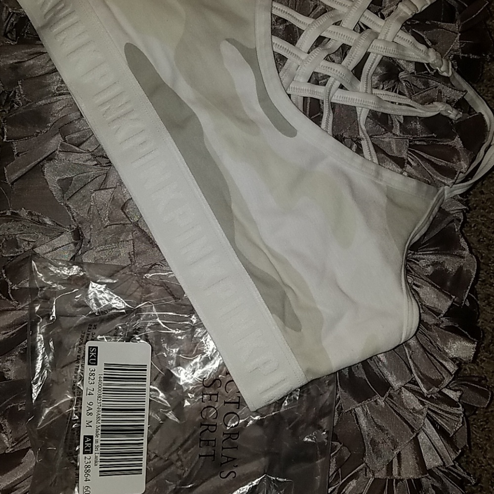 Victoria Secret Pink Sports Bra BRAND NEW